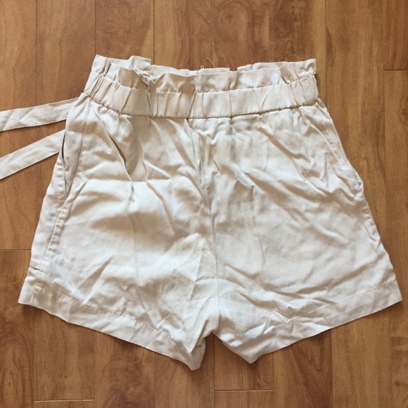 High rise shorts - Picture 2 of 2